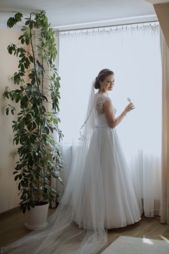 Śnieżnobiała suknia ślubna kolekcja 2017+ welony gratis!!!