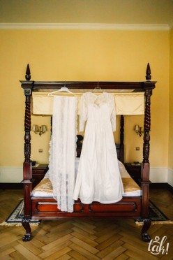 Elegancka i ponadczasowa, jedwabna suknia ślubna ecru
