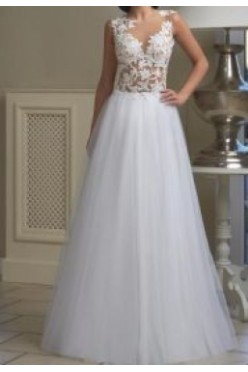 Zjawiskowa suknia biel