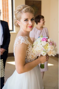 Piękna koronkowa SUKNIA ŚLUBNA  34/36