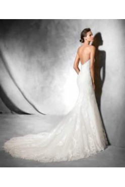Suknia Firmy Pronovias model Princia
