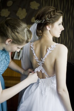 Suknia ślubna Lillian West 6433