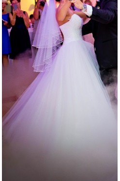 Suknia ślubna SVAROWSKI księżniczka