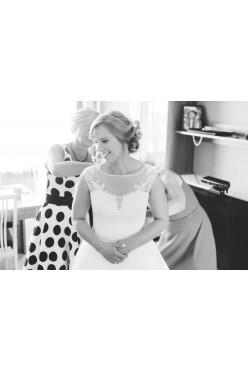 SUKNIA ŚLUBNA BIAŁA ROZMIAR 34/36 KORONKA