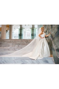 Suknia ślubna, welon-krótki, dopinany tren