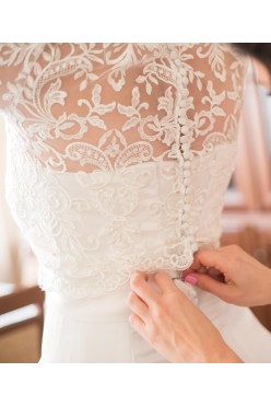 Sprzedam piękną klasyczną suknie ślubna rozmiar 38-40