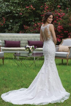 Sprzedam piękną suknie Sincerity 3946