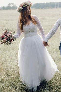 Przepiękna suknia ślubna - Kształt litery A - Z koronką