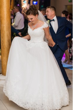 Piękna suknia ślubna rozmiar 38