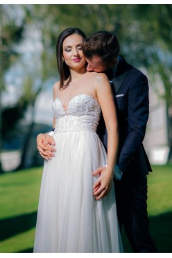 Piękna suknia ślubna