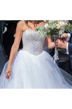 Sprzedam piękną suknie ślubną