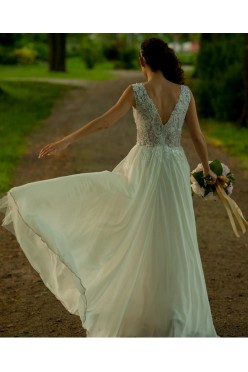 Wygodna suknia z muślinu