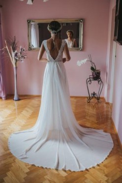 Śliczna Petra z salonu