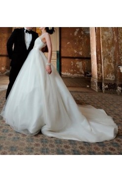 Klasyczna suknia ślubna w stylu "księżniczki"