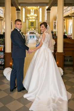 Suknia ślubna Essense of Australia D1790, mikado+koronka