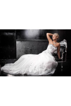 Suknia ślubna z trenem 36/38