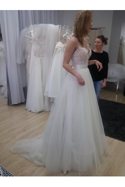 Suknia ślubna r. 36, tiulowa, 2017, Salon Freya