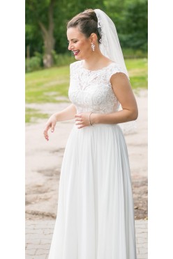 Delikatna suknia ślubna - idealna na ślub w stylu Boho