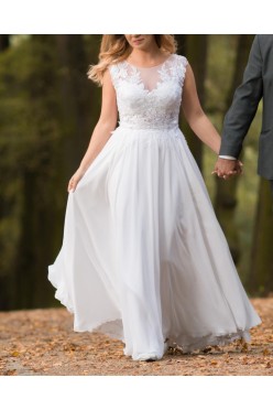 Suknia ślubna z odkrytymi plecami