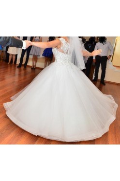 Piękna suknia ślubna