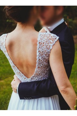 Suknia Nikolla by Viola Piekut rozmiar 36 welon + tren