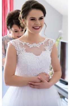 Piękna, wygodna suknia ślubna 34/36