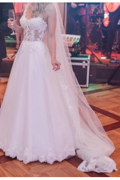 Sulknia Ślubna Laurelle 34/36 długi welon koronka