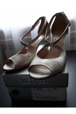 Buty Kotyl złote roz. 39