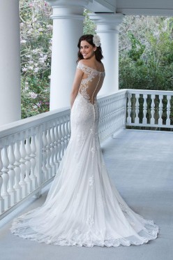 Suknia ślubna SINCERITY 3938 + welon trenowy