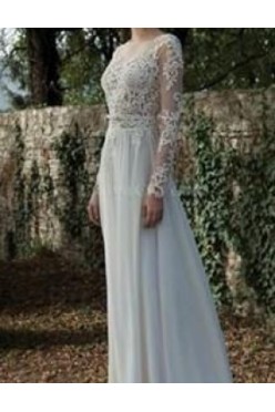 Piękna, koronkowa suknia ślubna