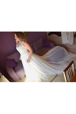 Nowa suknia ślubna z trenem