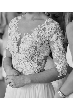 Delikatna suknia ślubna