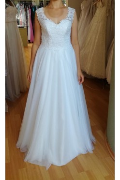 Suknia ślubna (nowa, nieużywana, bez poprawek)