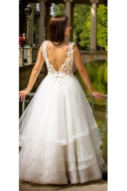 lekka i zwiewna suknia ślubna