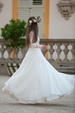 Romantyczna, zwiewna suknia ślubna długi rękaw