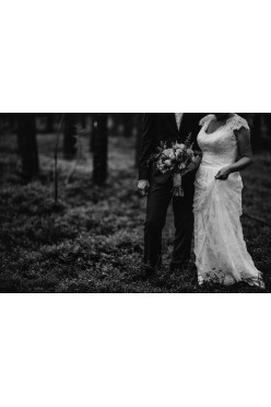 Koronkowa, piękna suknia ślubna w stylu BOHO r. 38