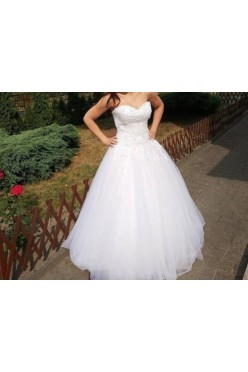 Piękna suknia ślubna