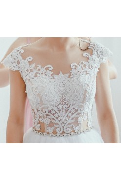 Efektowna suknia ślubna