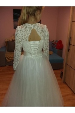 Suknia ślubna w kształcie litery A