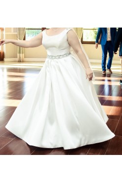 Sprzedam suknię ślubną rozmiar 44-46