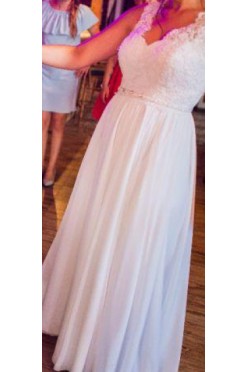 delikatka suknia ślubna