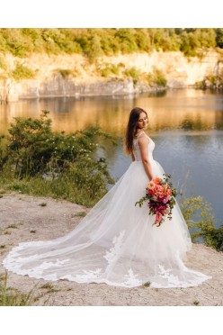 Suknia ślubna (Ivory) z odpinanym trenem + sweterek gratis