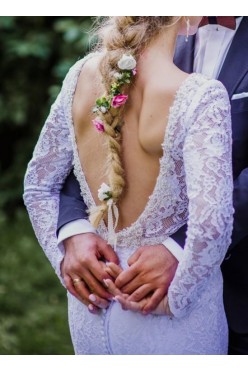 Sprzedam romatyczną, koronkową suknie ślubną