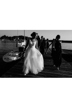 Piękna suknia ślubna LAURELLE