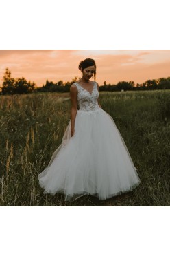 Suknia Ślubna – koronka i tiul
