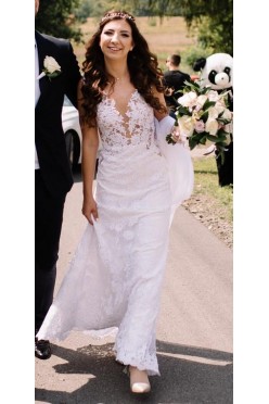 Piękna koronkowa suknia ślubna + spódnica z trenem