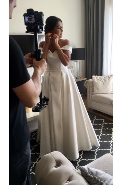 Elegancka suknia projektu Agaty Gajek. Rozmiar 36