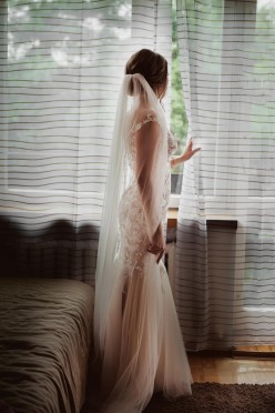 Suknia ślubna SABE, model Fina / kolekcja Sparkle 2018