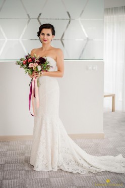 suknia ślubna Lillian West 6425