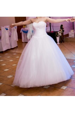 Sprzedam piękną suknie ślubną